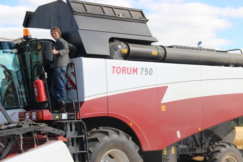 «Торум-750»  на полях иностранного инвестора завоевывает доверие и гектары
