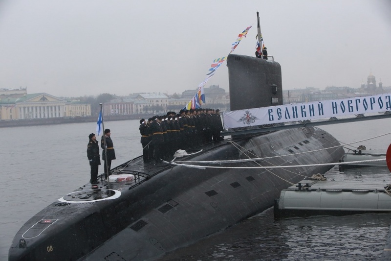 Подлодку «Великий Новгород» торжественно передали ВМФ России